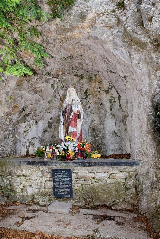 238.jpg - Kapliczka bł. Kingi